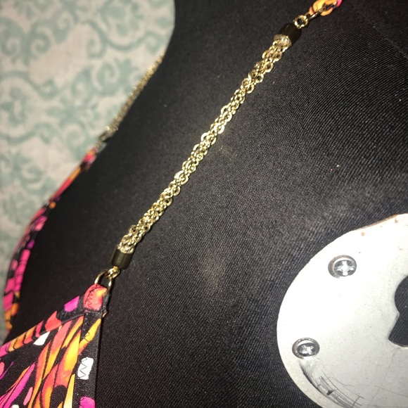 Bikini - Picture 8 of 8